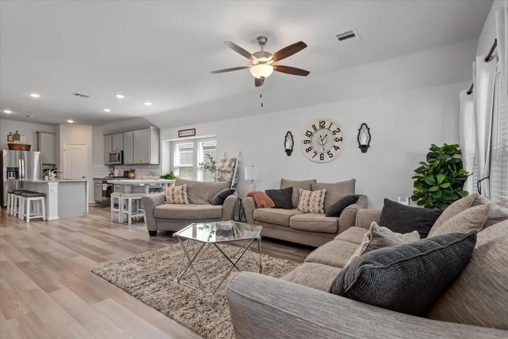 16327 Rockdale Landing Drive Hockley, TX 77447