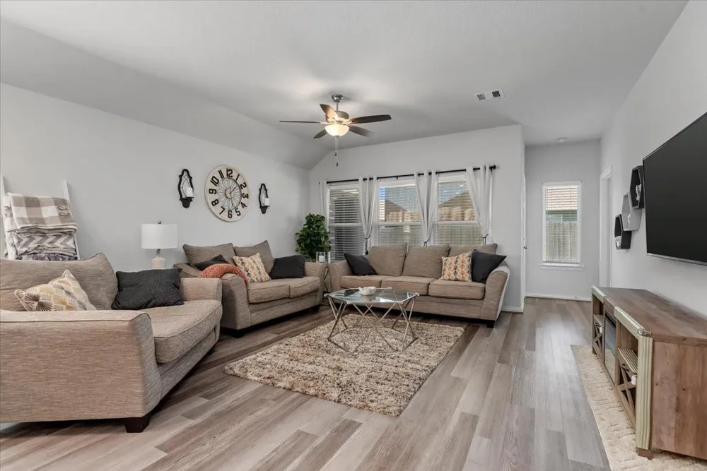 16327 Rockdale Landing Drive Hockley, TX 77447