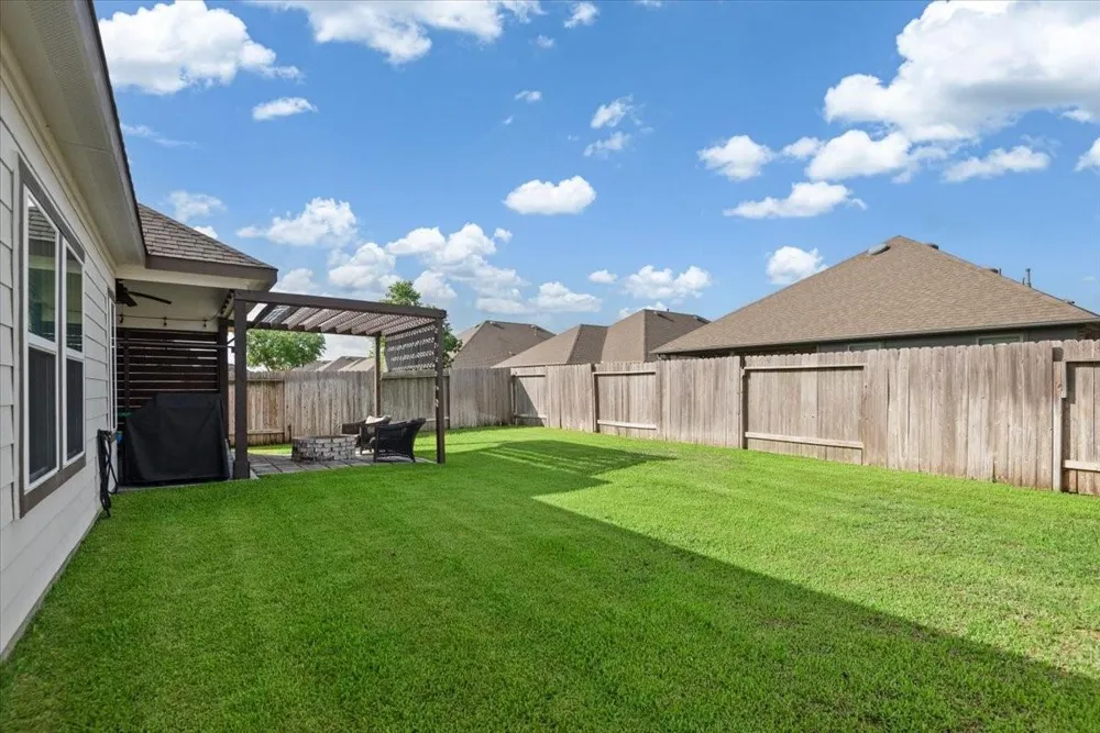 16327 Rockdale Landing Drive Hockley, TX 77447