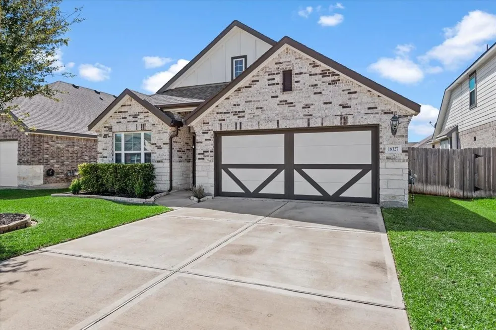 16327 Rockdale Landing Drive Hockley, TX 77447