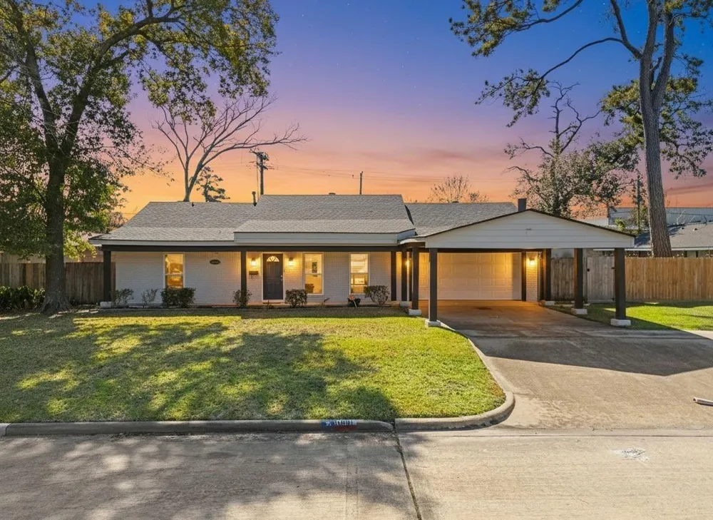10151 Brinwood Drive Houston, TX 77043