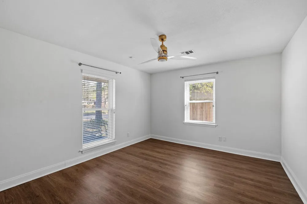 10151 Brinwood Drive Houston, TX 77043