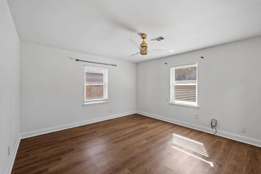 10151 Brinwood Drive Houston, TX 77043