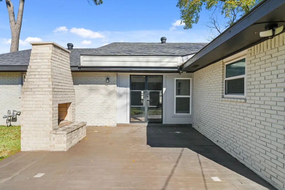 10151 Brinwood Drive Houston, TX 77043