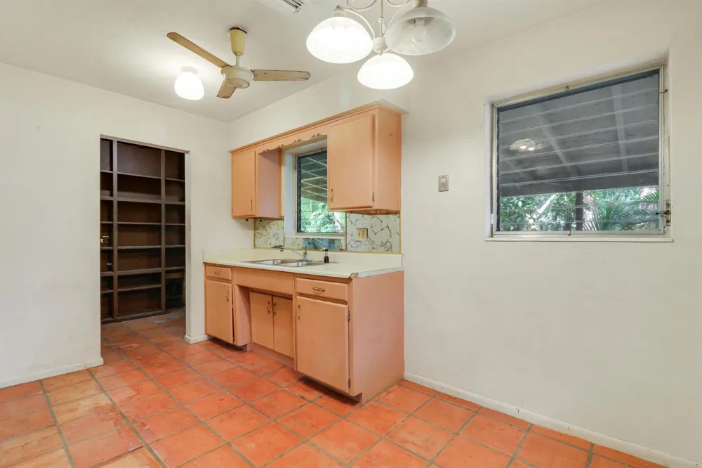 142 2ND STREET Jupiter, FL 33458