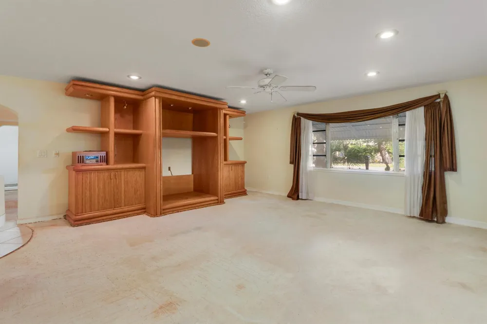 142 2ND STREET Jupiter, FL 33458