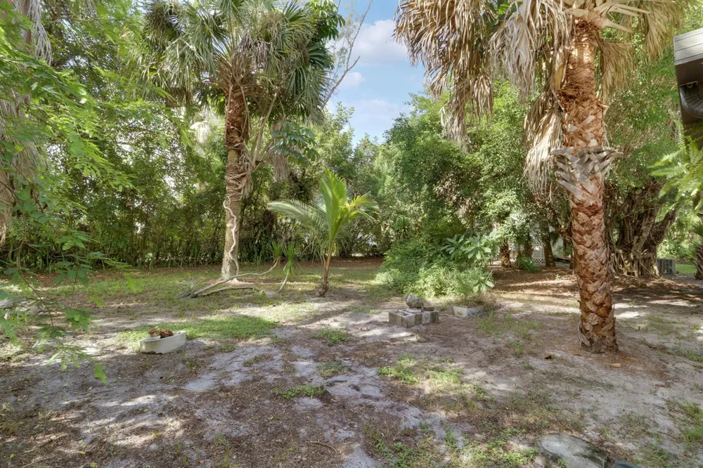 142 2ND STREET Jupiter, FL 33458