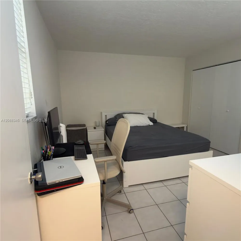 9431 SW 4th St #206 Miami, FL 33174
