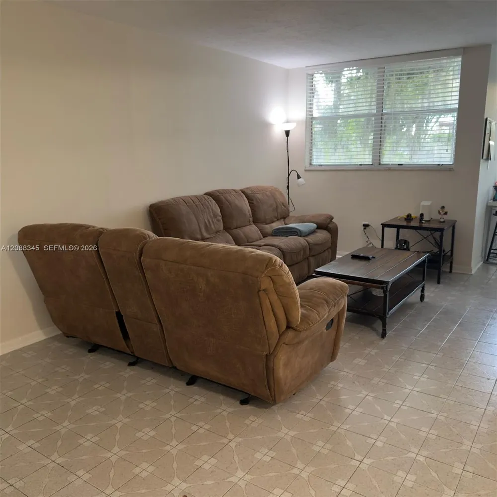 9431 SW 4th St #206 Miami, FL 33174