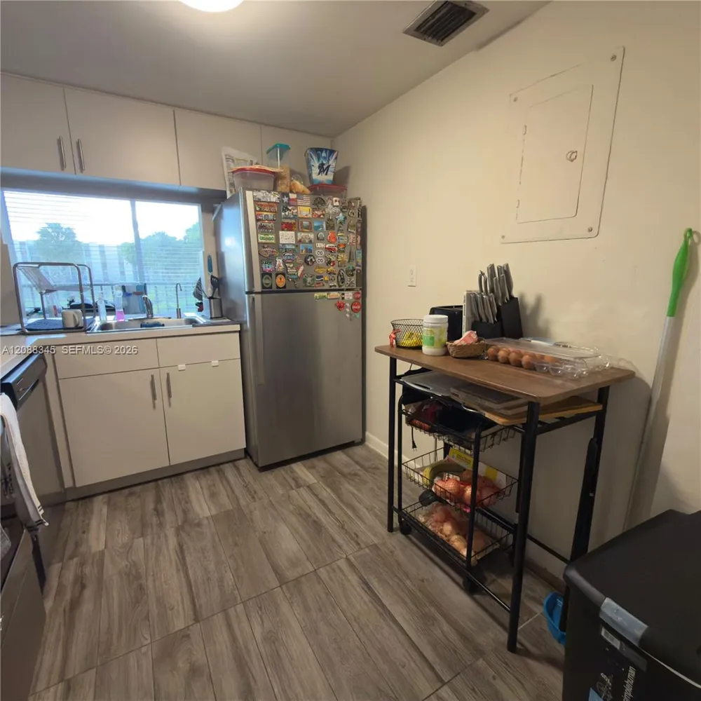 9431 SW 4th St #206 Miami, FL 33174