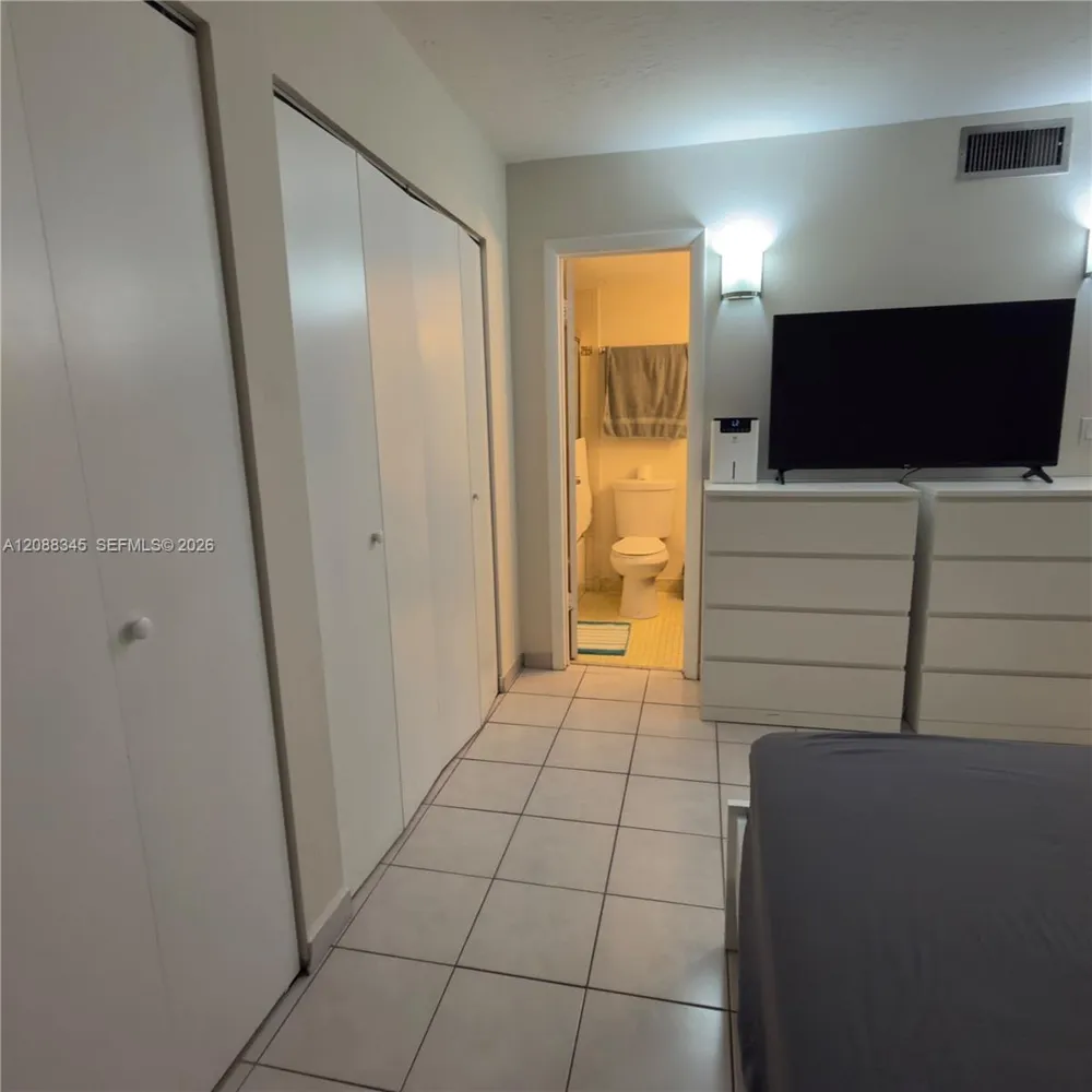 9431 SW 4th St #206 Miami, FL 33174