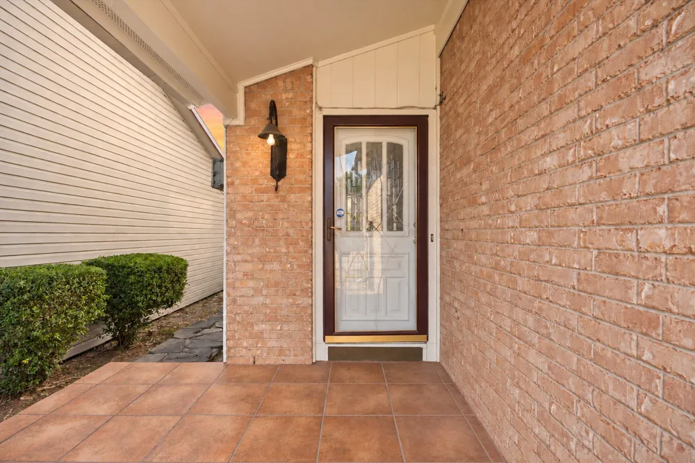 417 Santa Rosa Drive Garland, TX 75043