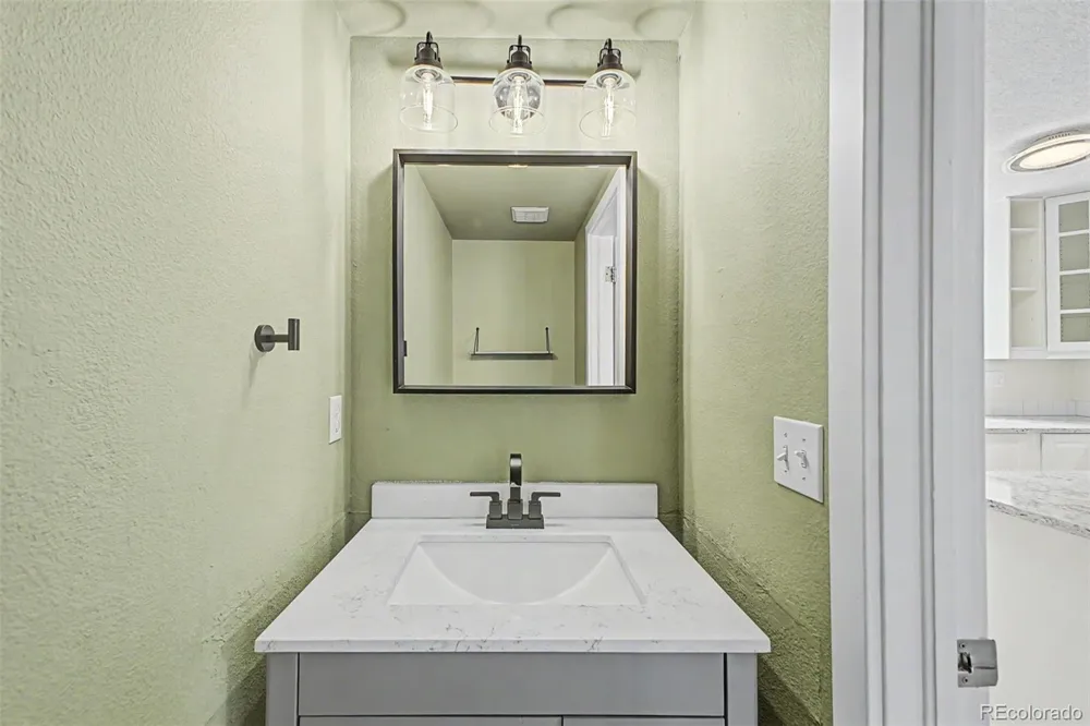 18274 E Arizona Avenue #B Aurora, CO 80017
