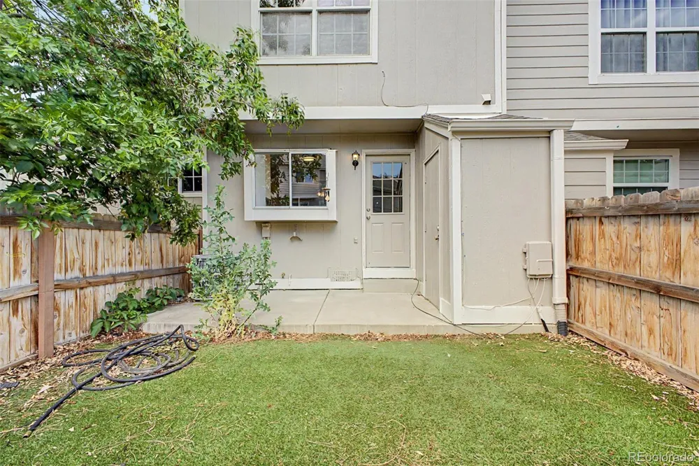 18274 E Arizona Avenue #B Aurora, CO 80017