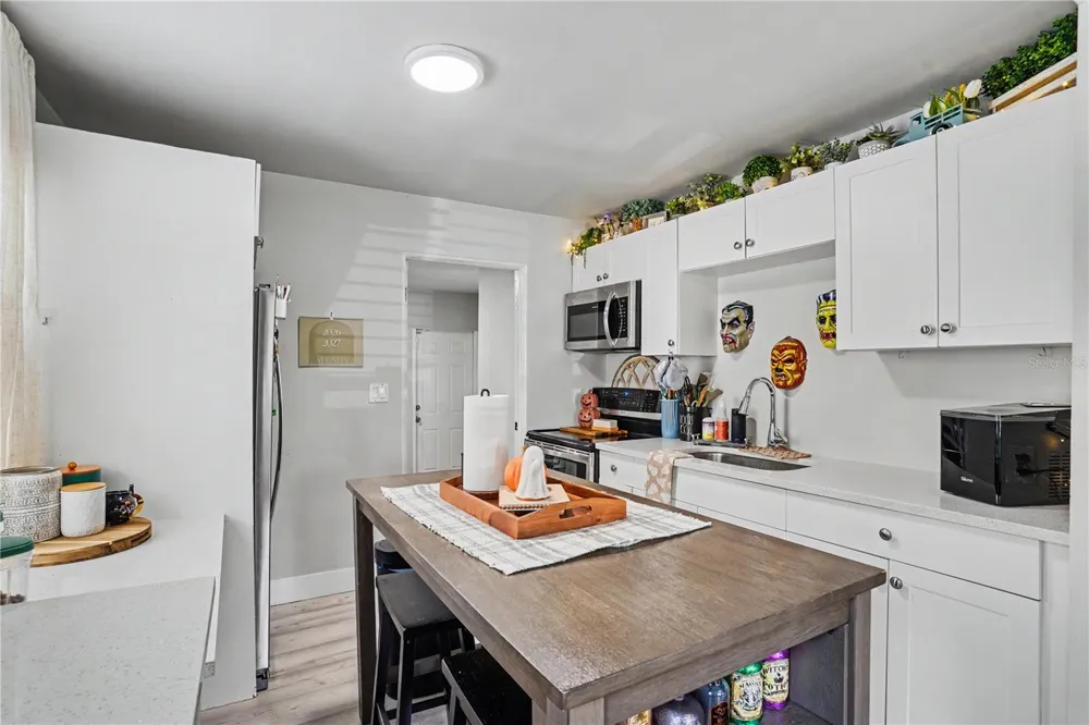 4811 12TH AVENUE S St Petersburg, FL 33711