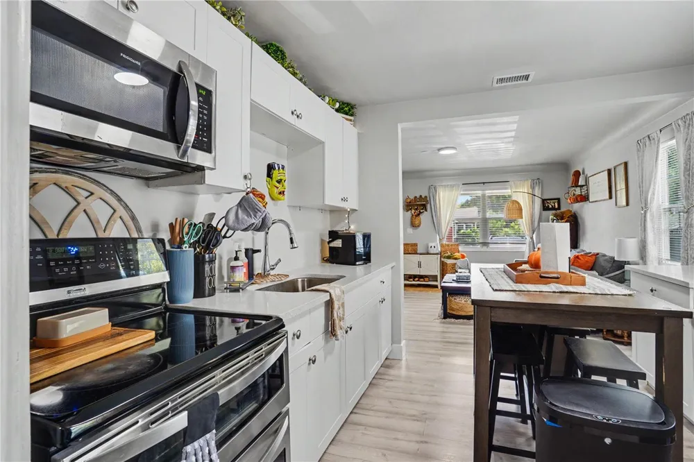 4811 12TH AVENUE S St Petersburg, FL 33711