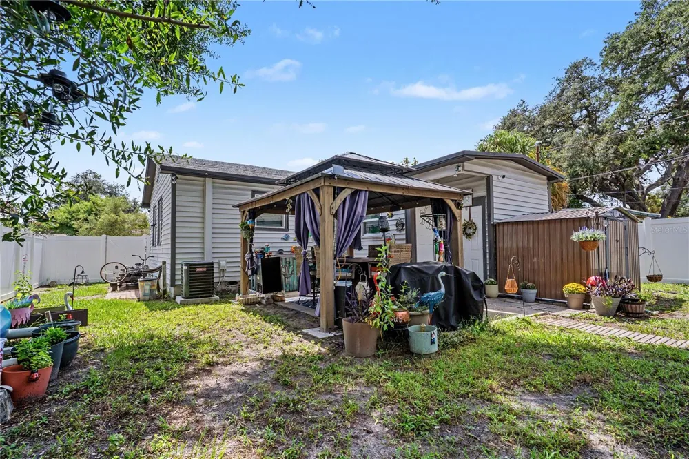 4811 12TH AVENUE S St Petersburg, FL 33711