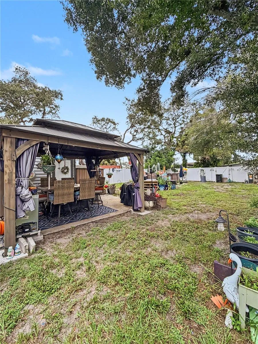 4811 12TH AVENUE S St Petersburg, FL 33711