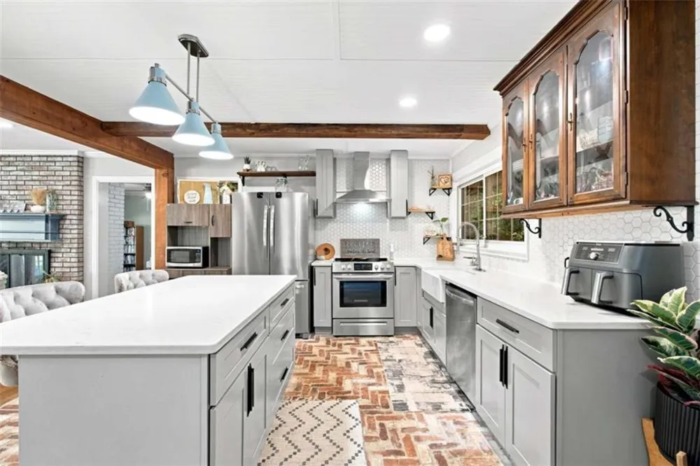 613 Holly Drive S Gainesville, GA 30501