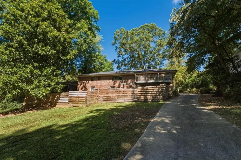 613 Holly Drive S Gainesville, GA 30501