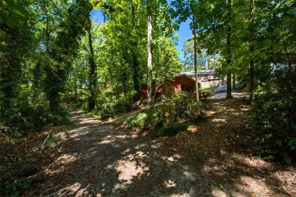 613 Holly Drive S Gainesville, GA 30501