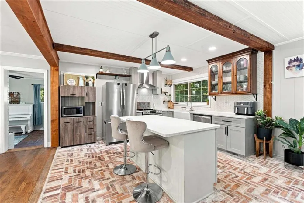613 Holly Drive S Gainesville, GA 30501