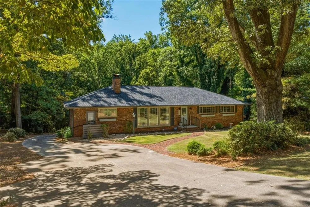 613 Holly Drive S Gainesville, GA 30501