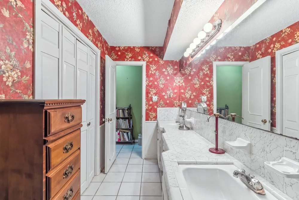 6400 Chapman Drive Greenville, TX 75402