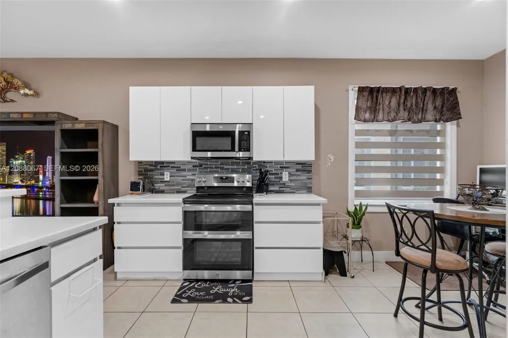 3985 NE 15th St Homestead, FL 33033