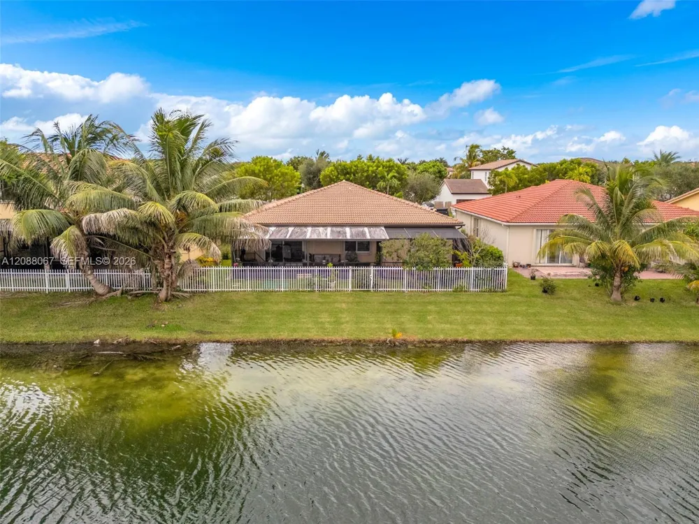 3985 NE 15th St Homestead, FL 33033
