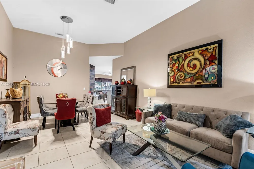 3985 NE 15th St Homestead, FL 33033