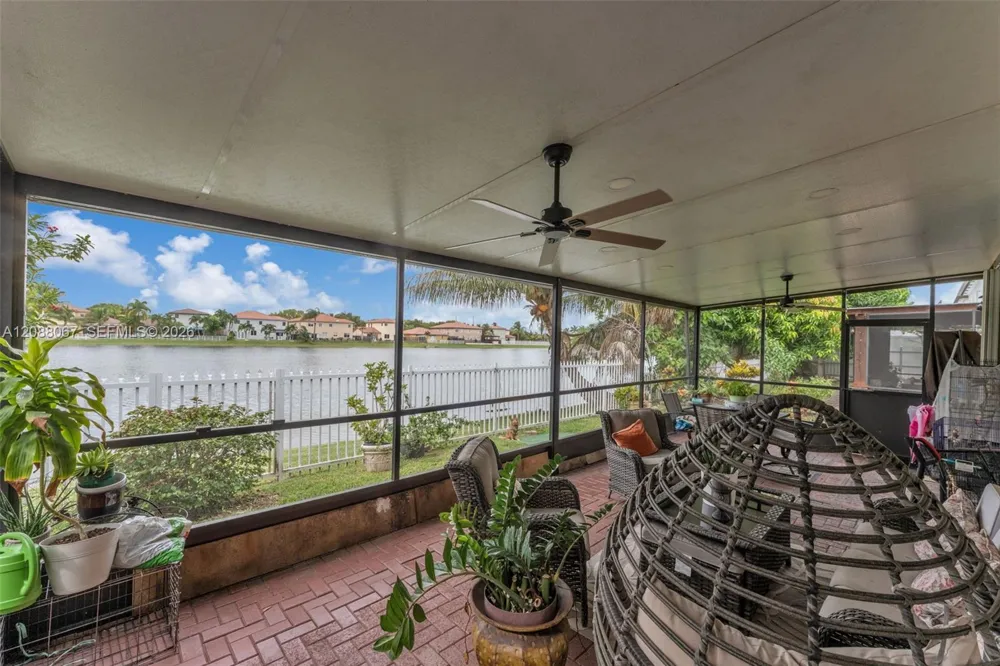 3985 NE 15th St Homestead, FL 33033