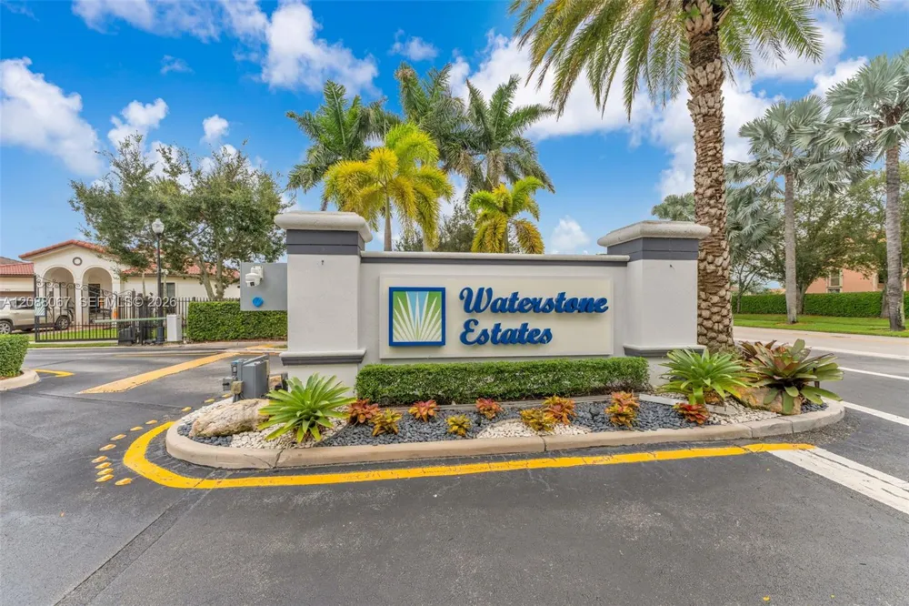 3985 NE 15th St Homestead, FL 33033