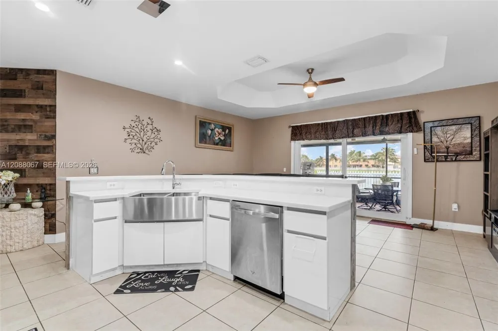 3985 NE 15th St Homestead, FL 33033