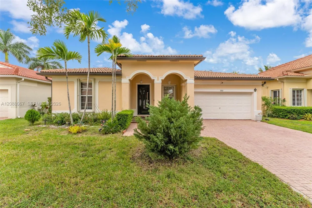 3985 NE 15th St Homestead, FL 33033