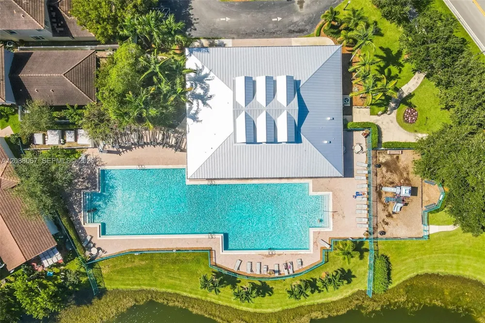 3985 NE 15th St Homestead, FL 33033