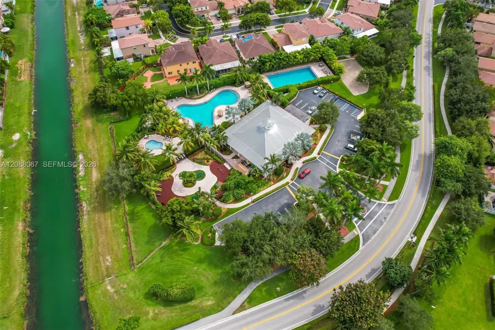 3985 NE 15th St Homestead, FL 33033