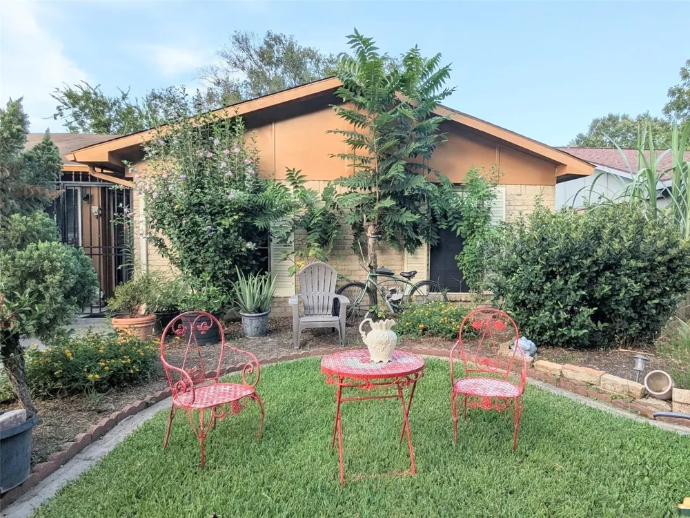 7307 La Granada Drive Houston, TX 77083