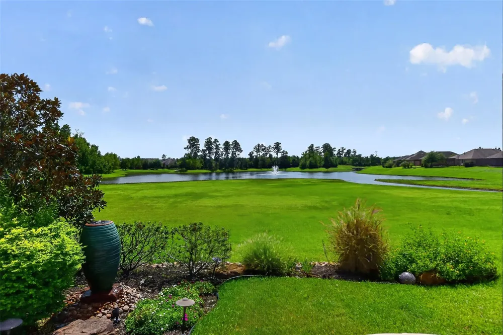 392 Connemara Drive Spring, TX 77382