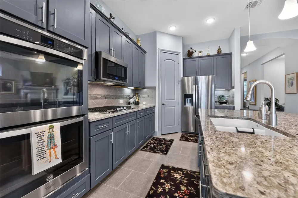 392 Connemara Drive Spring, TX 77382
