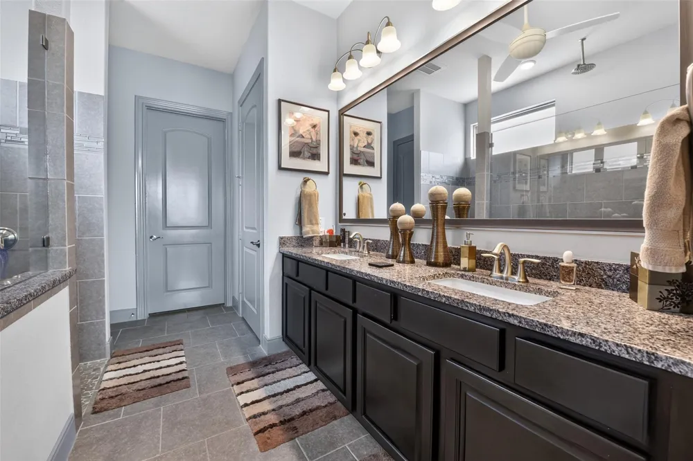392 Connemara Drive Spring, TX 77382