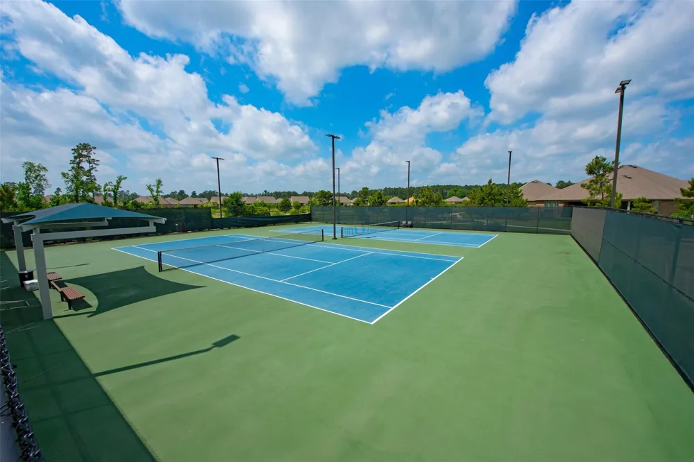 392 Connemara Drive Spring, TX 77382