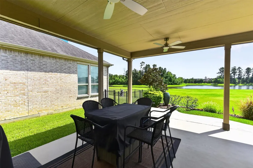 392 Connemara Drive Spring, TX 77382