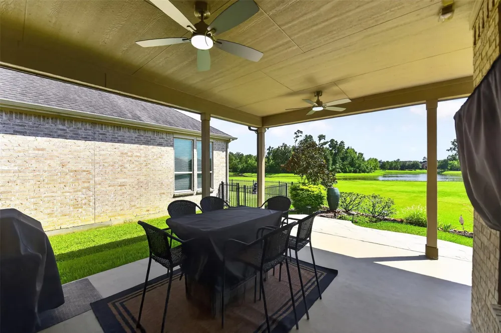 392 Connemara Drive Spring, TX 77382