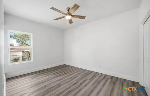 1172 Johnson Rd Canyon Lake, TX 78133