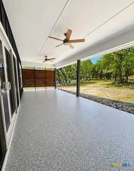 1172 Johnson Rd Canyon Lake, TX 78133