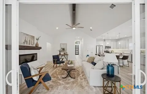 1172 Johnson Rd Canyon Lake, TX 78133