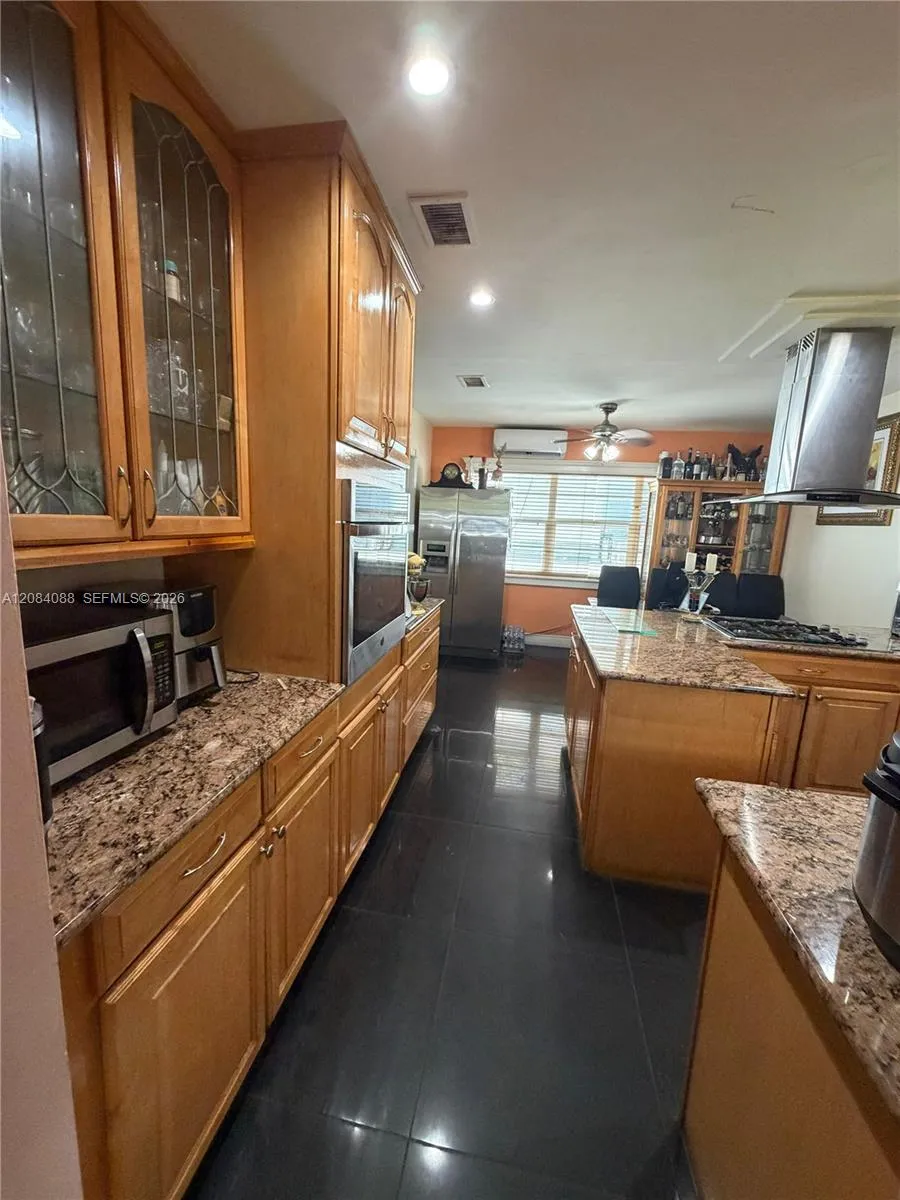 16111 SW 98th Ave Miami, FL 33157