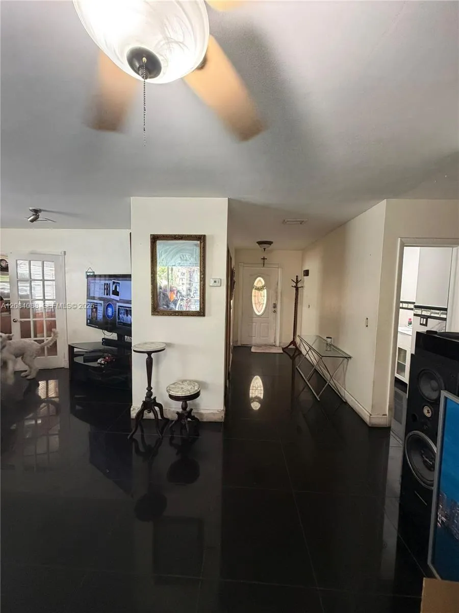 16111 SW 98th Ave Miami, FL 33157