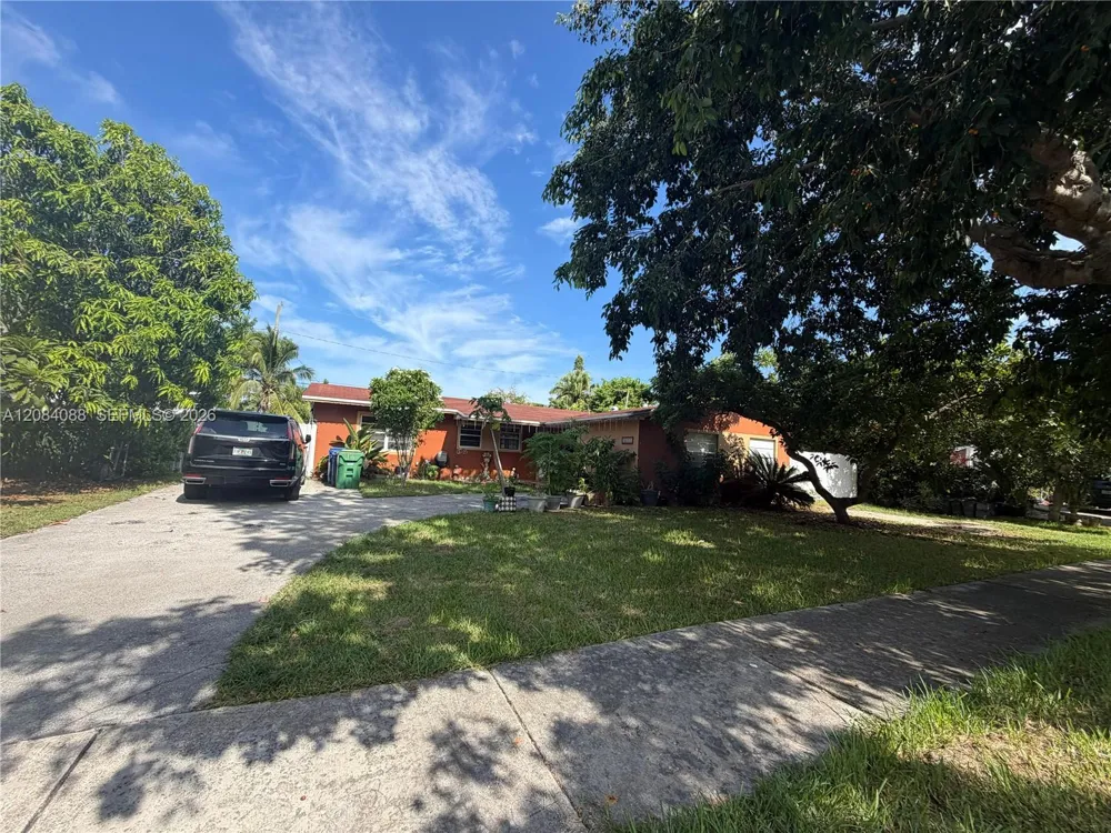 16111 SW 98th Ave Miami, FL 33157